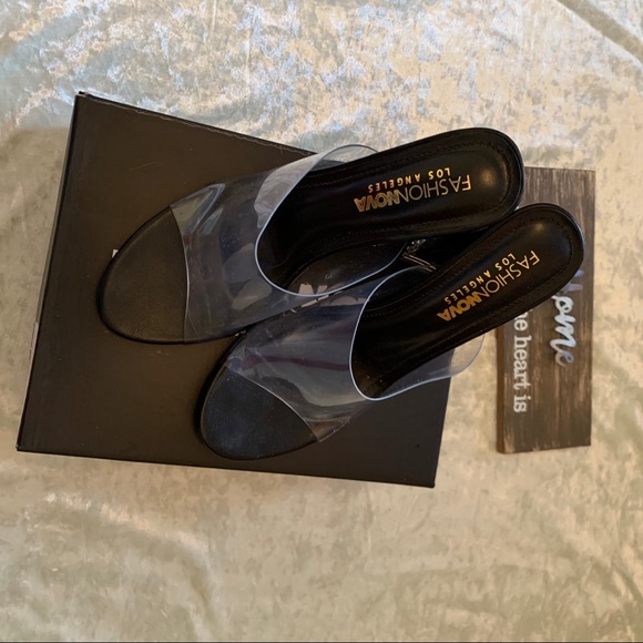 Women’s Black Fashion Nova Heels - Picture 3 of 6